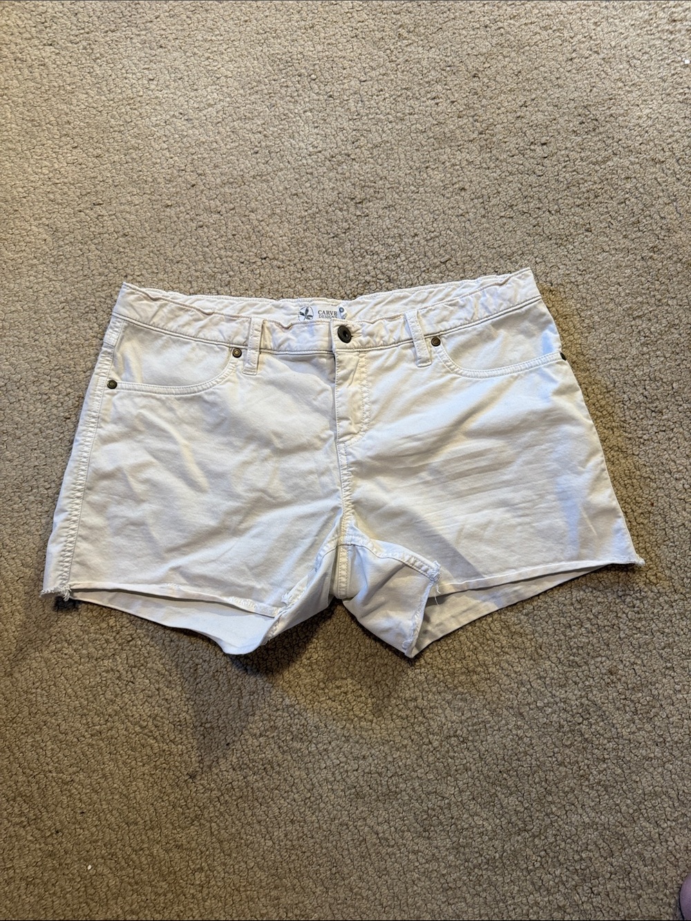 Carve Designs Cream Casual Button-Front Shorts